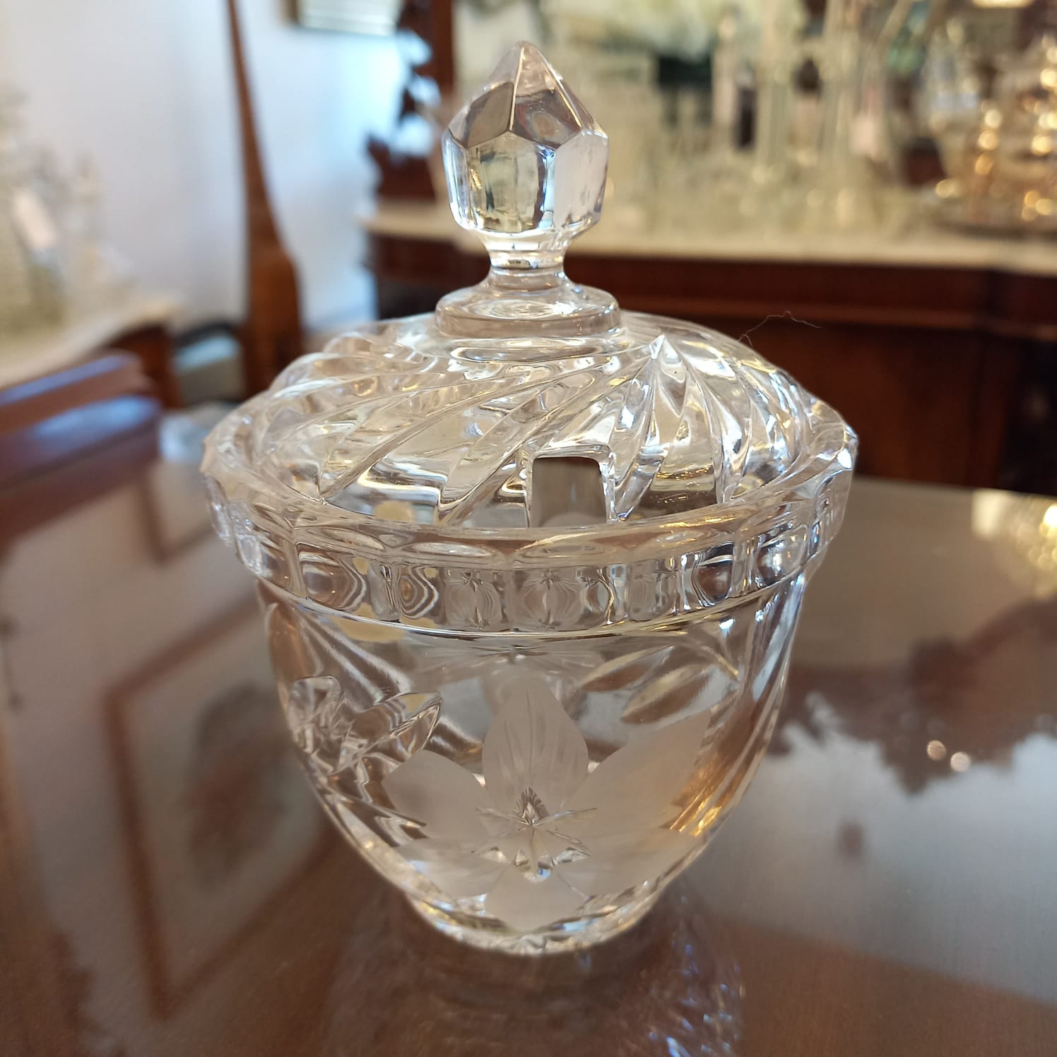 The main photo for Crystal sugar jar with lid