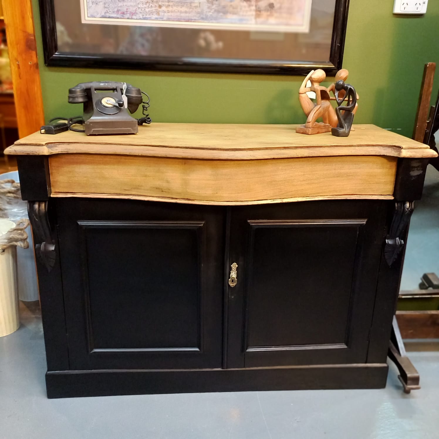 The main photo for /Assets/img/items/41829ce8-40ba-4f5c-a1e2-99c6e9f108b1_7dd6d422-2b1b-4667-b370-a76edf314c38.jpg