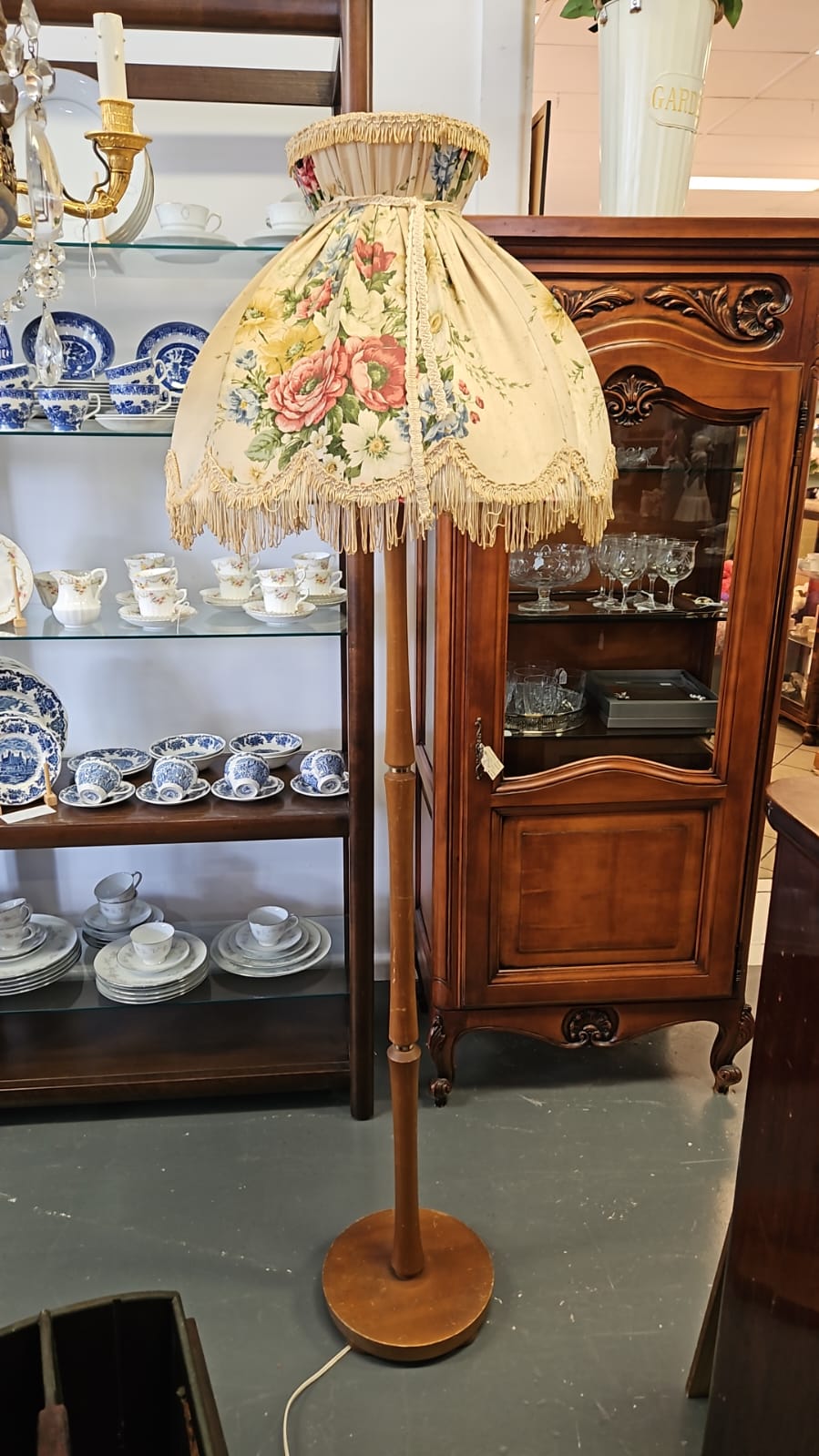 The main photo for Vintage lamp with brosr damask and fringed shade