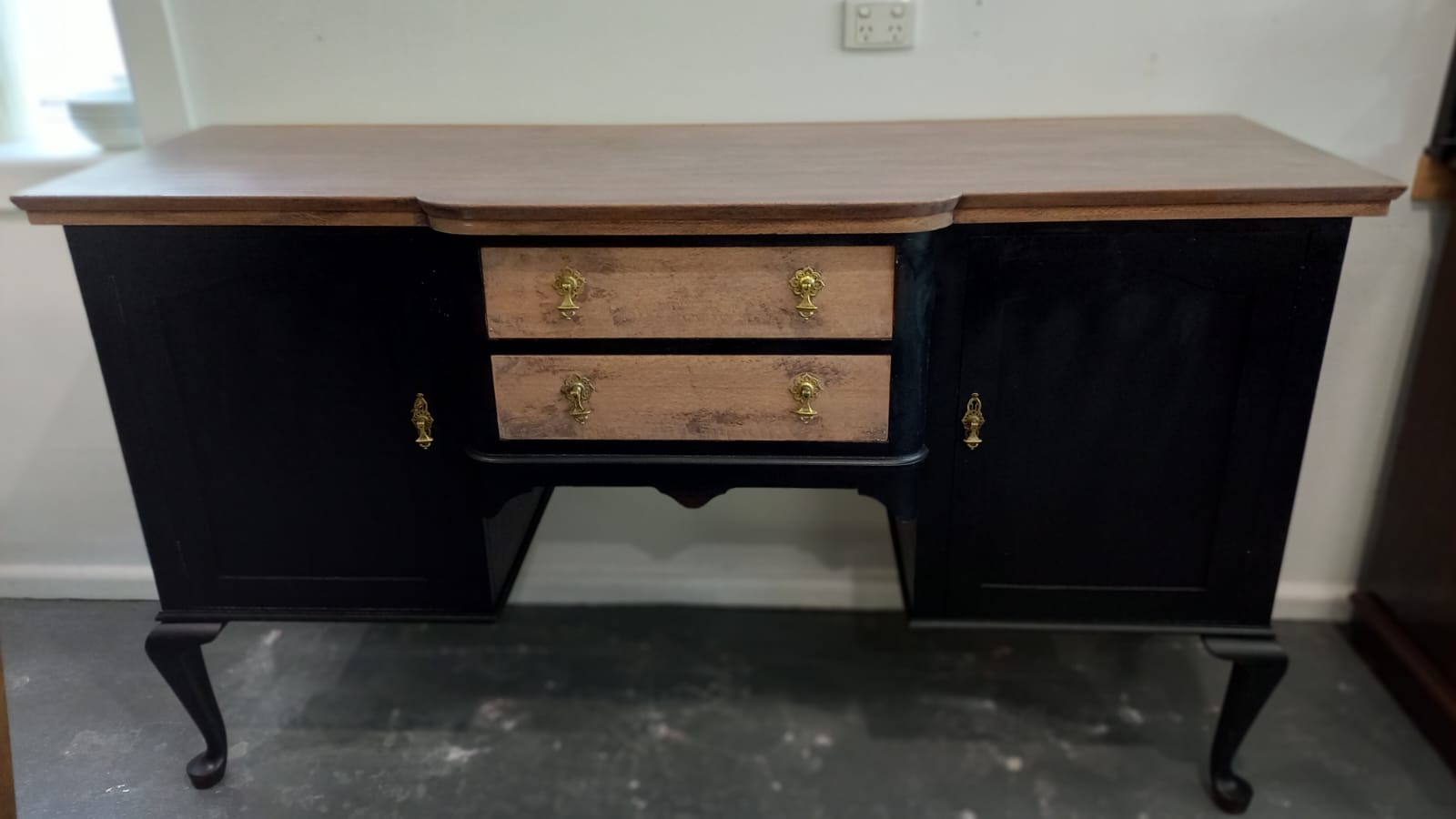 The main photo for Queen Anne Style buffet with 2 doors & 2 drawers