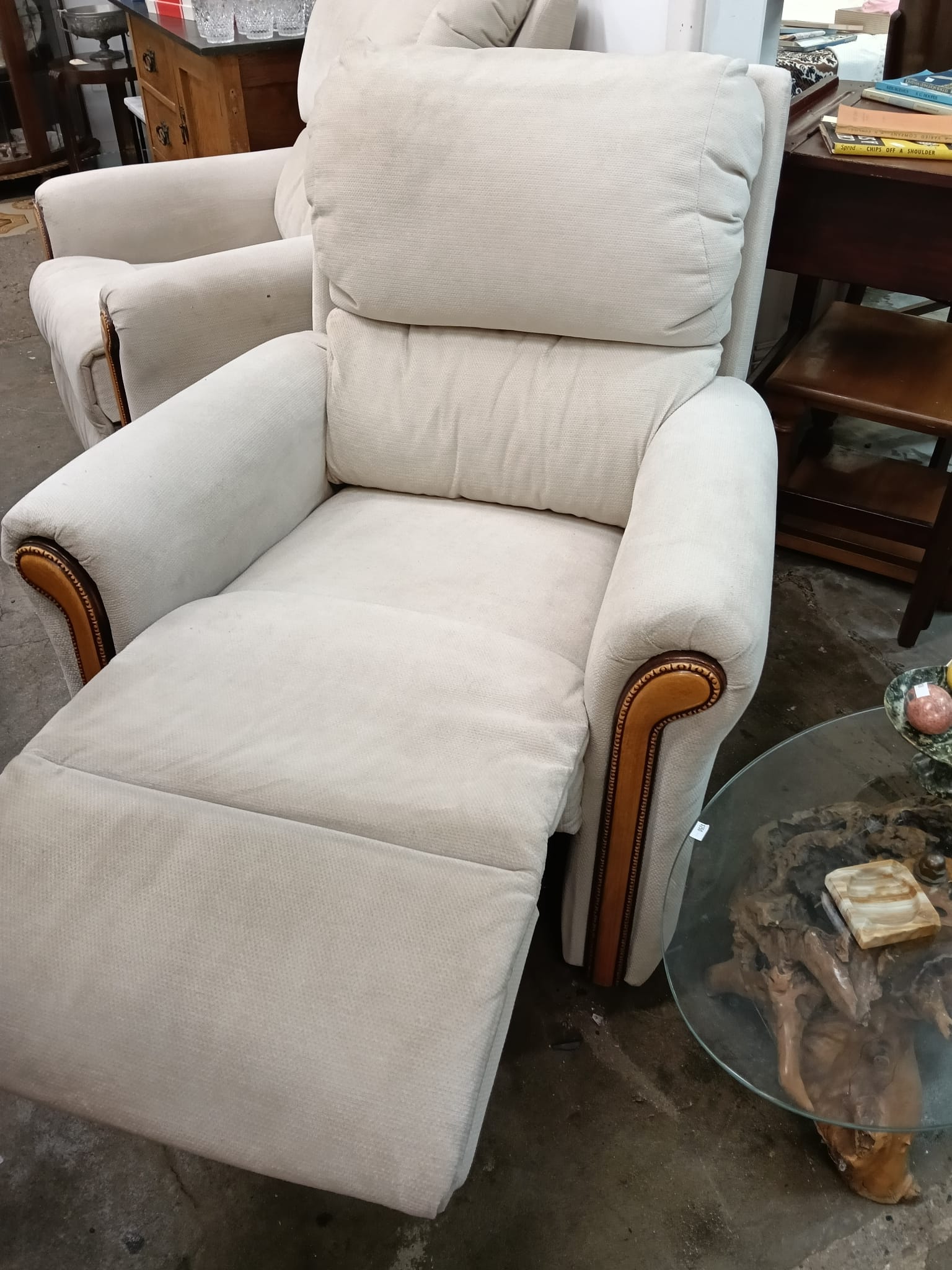 The main photo for /Assets/img/items/e8736f14-c5db-44c6-a4b0-449d1e69878c_1c796400-fc01-4925-be34-7db24d98653f.jpg